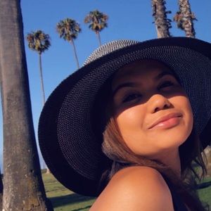 Meet your Posher, Leah